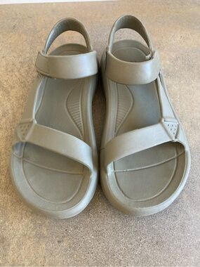 Teva Hurricane Drift Sandals Sage Olive Green Khaki Size 8